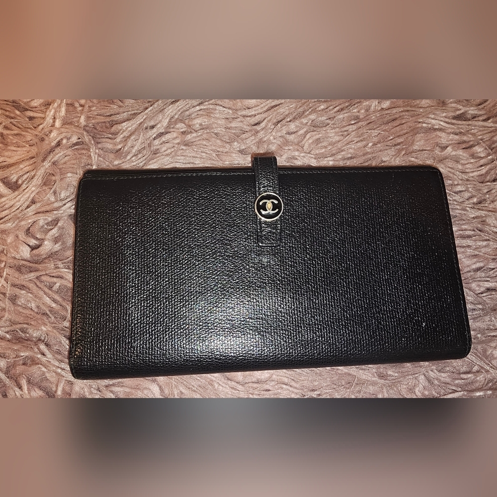 CHANEL Black Leather Wallet